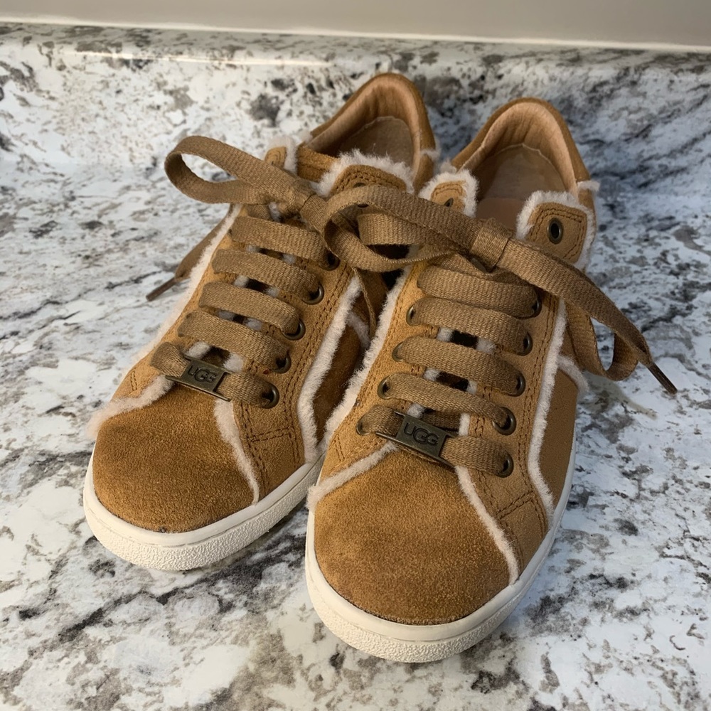 UGG MILO SPILL SEAM TRAINER- size 7